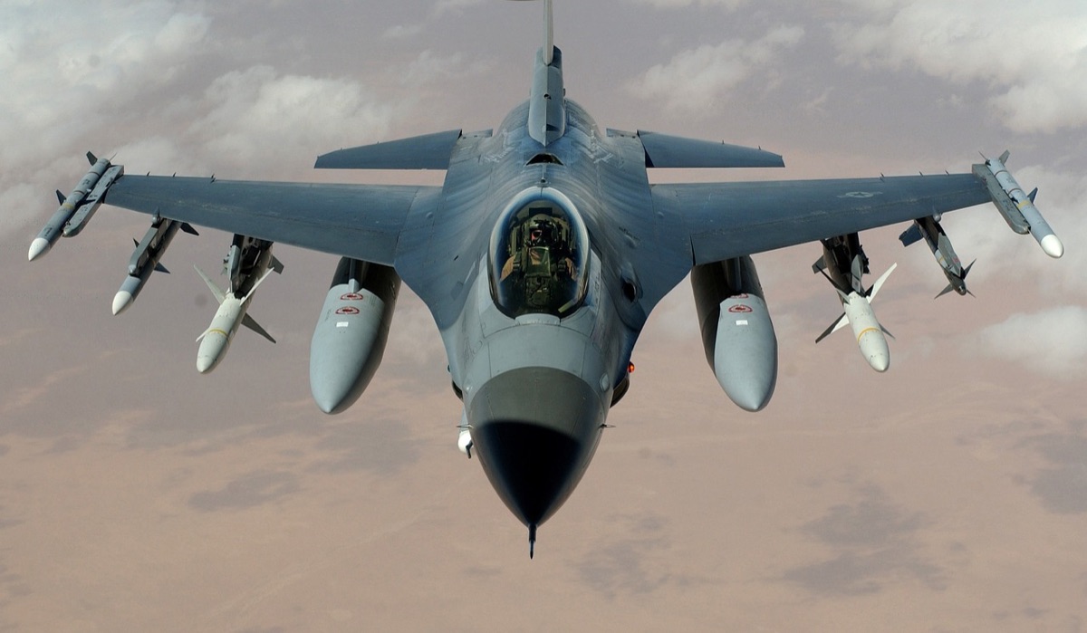 印尼國防航空技術軍用飛機停機場